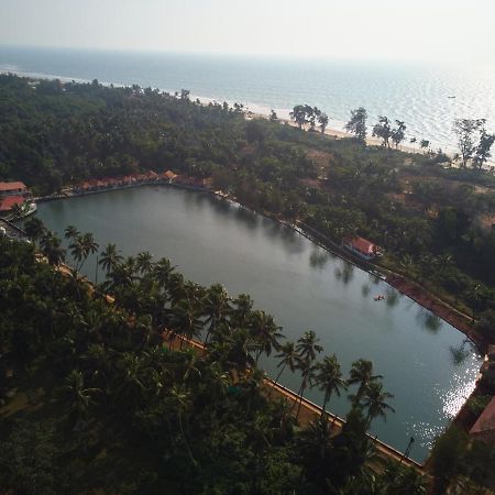 Veda5 Wellness Retreat&Spa Velha Goa Exterior foto