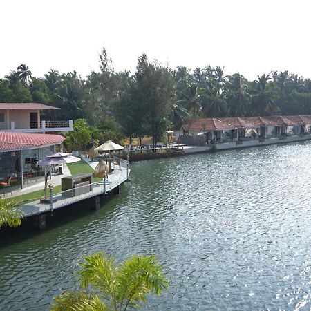 Veda5 Wellness Retreat&Spa Velha Goa Exterior foto