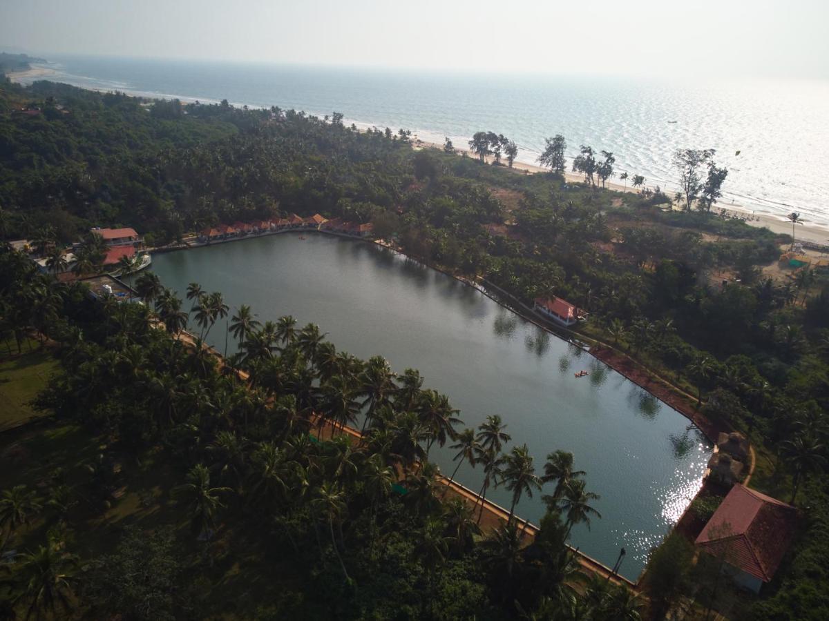 Veda5 Wellness Retreat&Spa Velha Goa Exterior foto