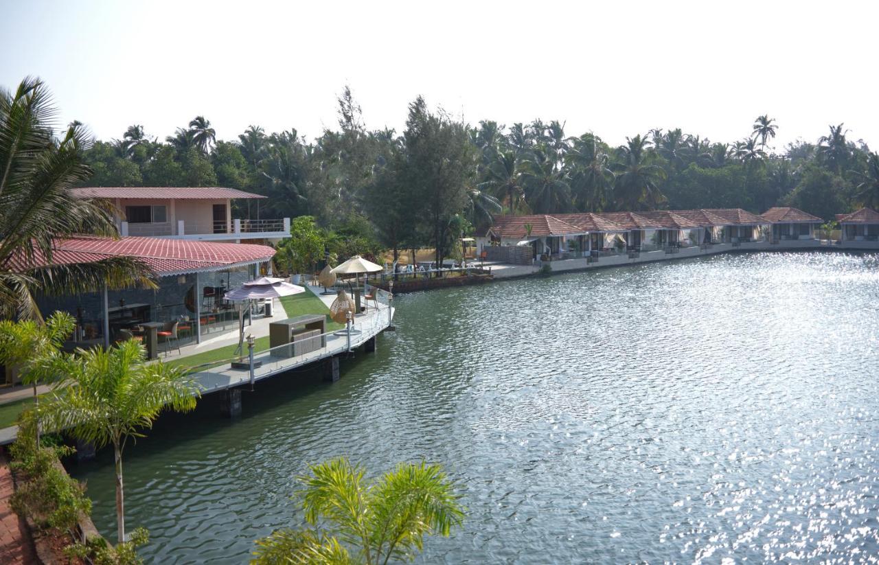 Veda5 Wellness Retreat&Spa Velha Goa Exterior foto