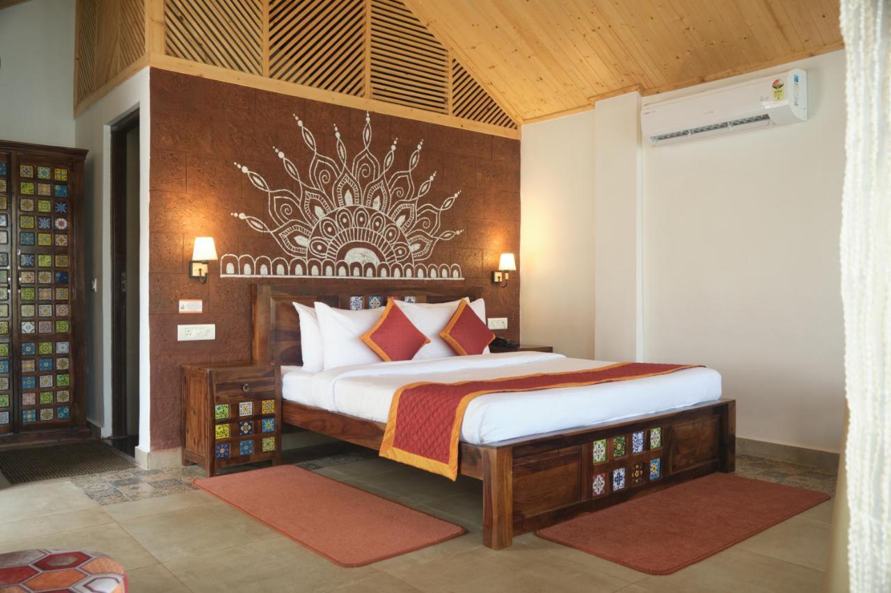 Veda5 Wellness Retreat&Spa Velha Goa Exterior foto